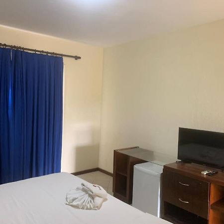 Bouganville Hotel 베베리베 외부 사진